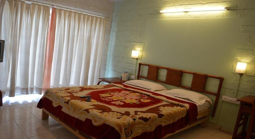 ماهاباليشوار Hotel Rahil International المظهر الخارجي الصورة