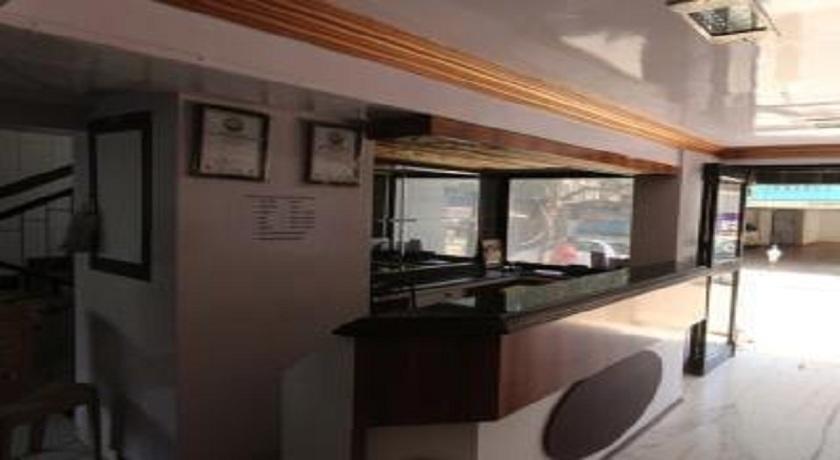 ماهاباليشوار Hotel Rahil International المظهر الخارجي الصورة