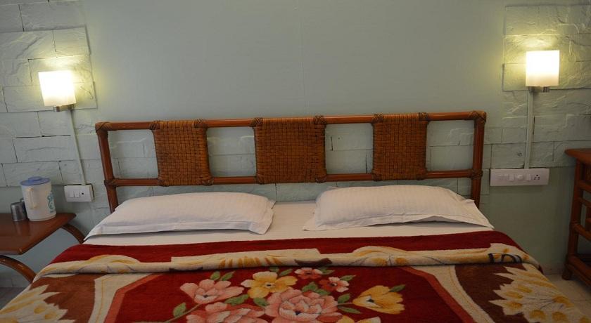 ماهاباليشوار Hotel Rahil International المظهر الخارجي الصورة
