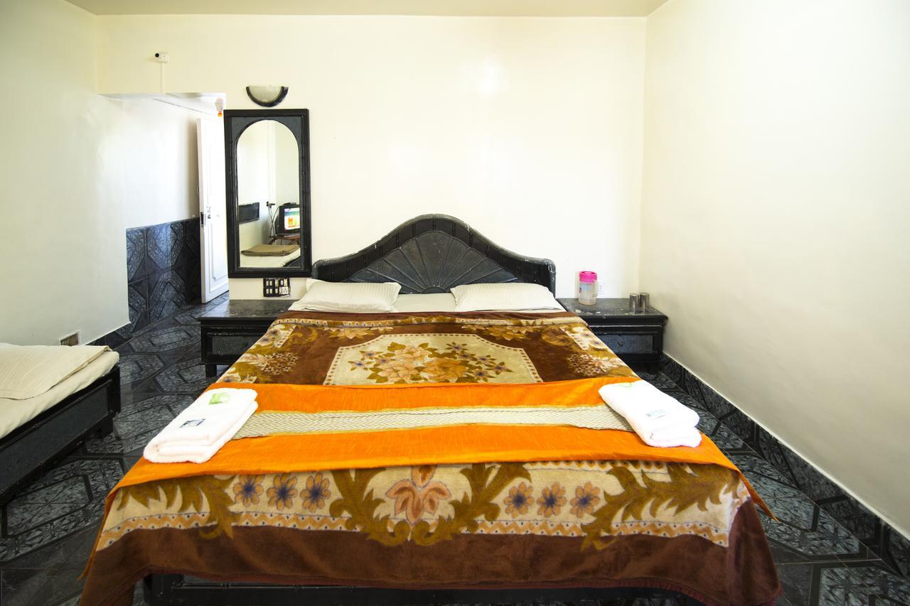 ماهاباليشوار Hotel Rahil International المظهر الخارجي الصورة